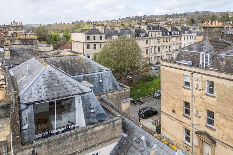 Top-Floor-Apartment-_c32c-925d-3e6b-2496-0b9f-72f4