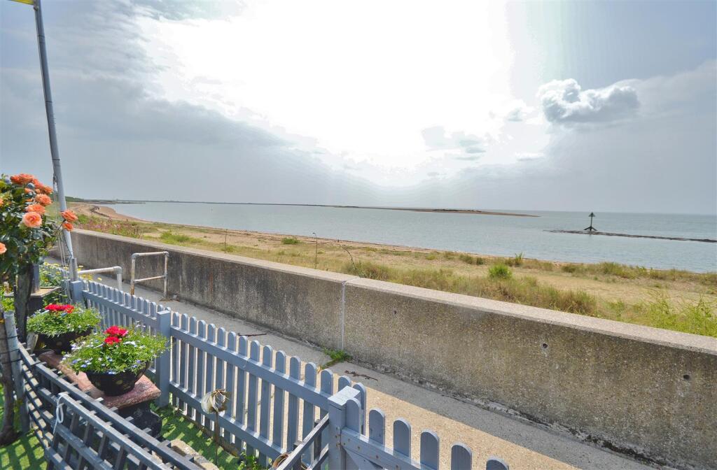 SEAFRONT VIEWS