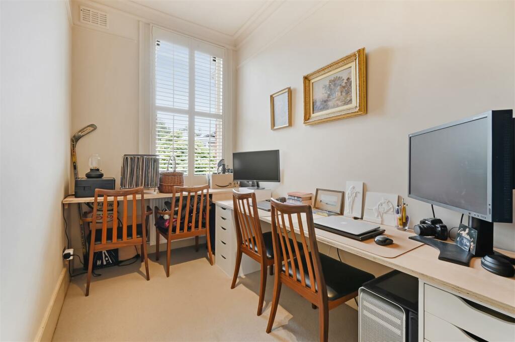 BEVERLEY ROAD, 6B-27.jpg