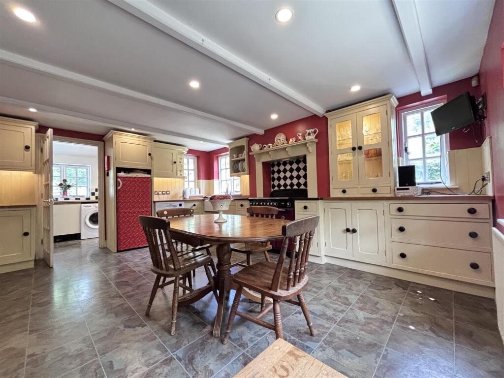 Corner cottages Kitchen through Utility.jpg