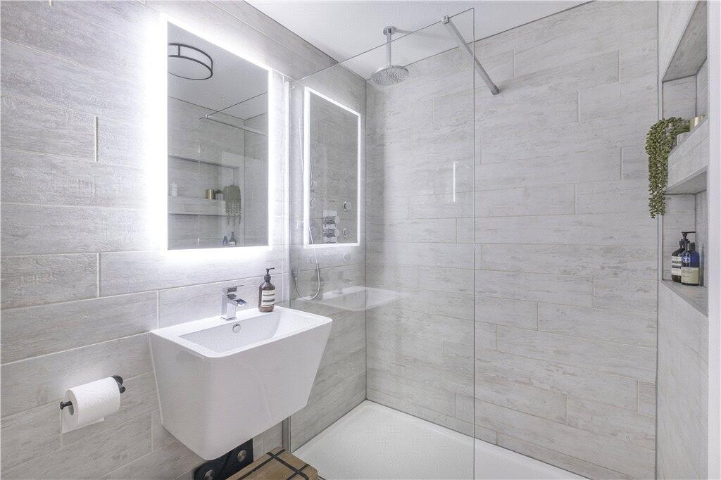 Family Shower Room