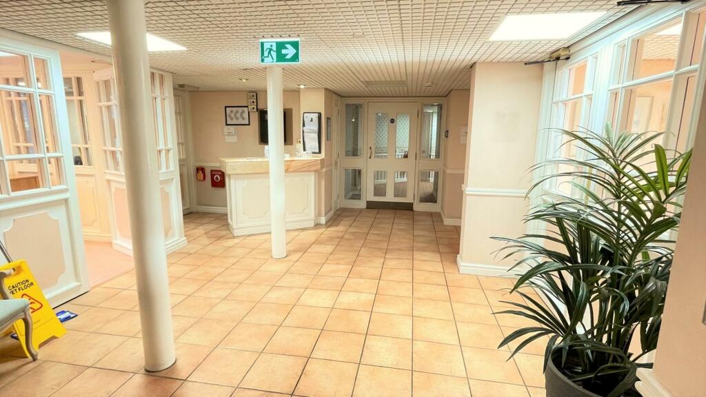 PENRHYN COURT FRONT HALL