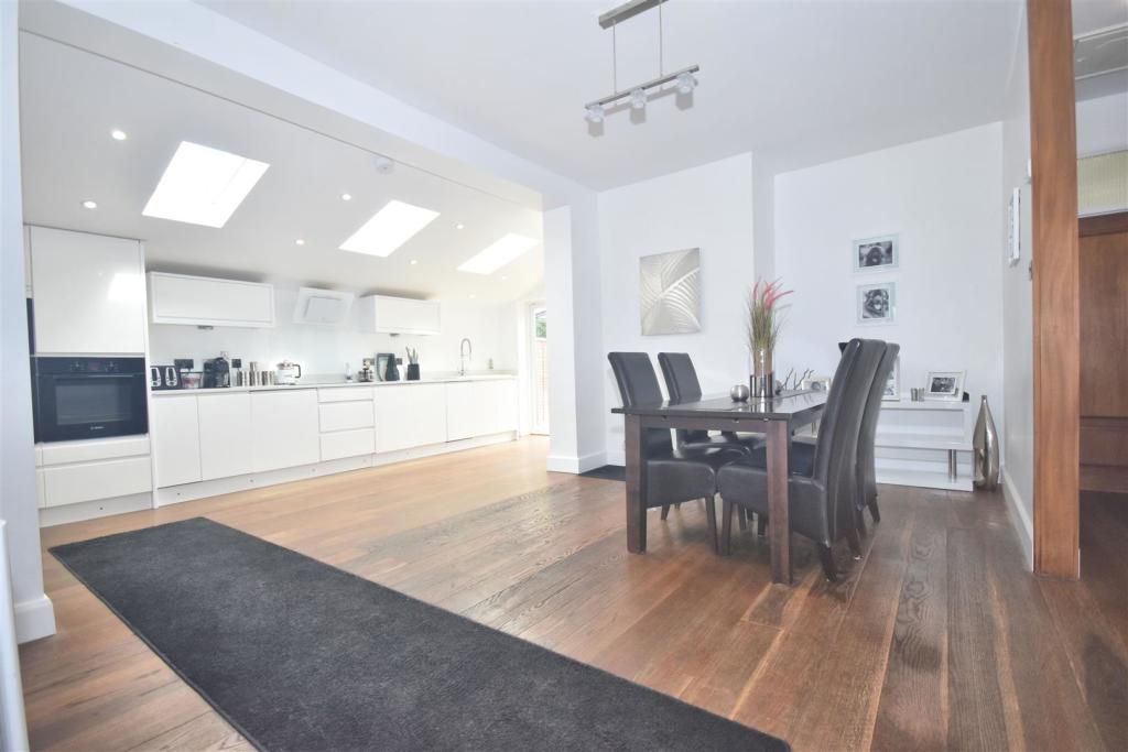 Kitchen Dining room.jpg
