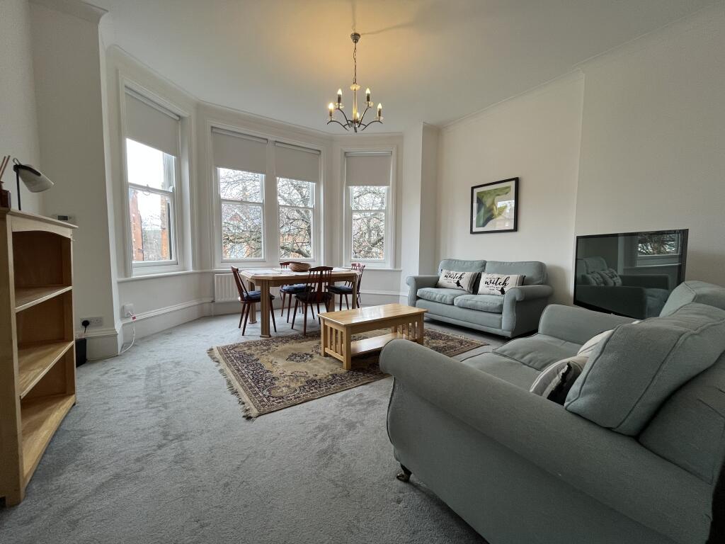 Sitting room 3.jpeg