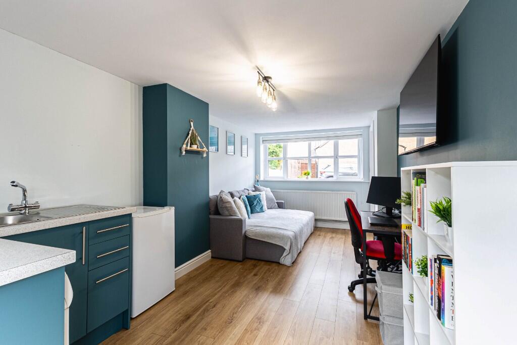 Bedroom 2/2nd Living