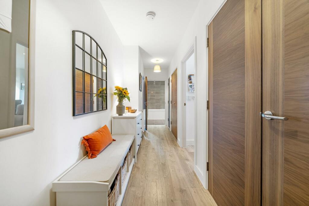 Hallway.JPG