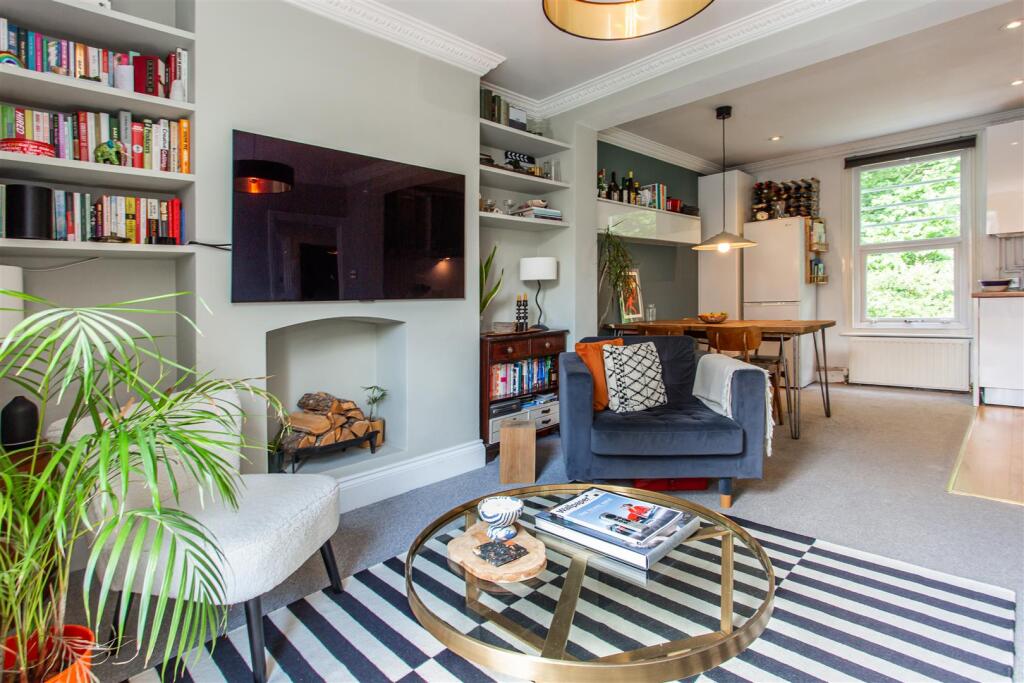 Open Plan Kitchen/Diner to Reception