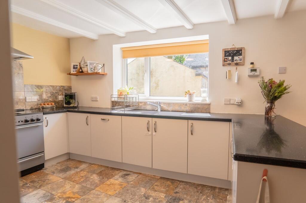 Open plan Kitchen and dining