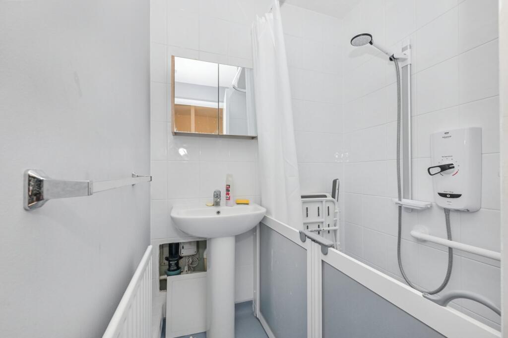 70 Madells, Epping, Essex CM16 4NN
