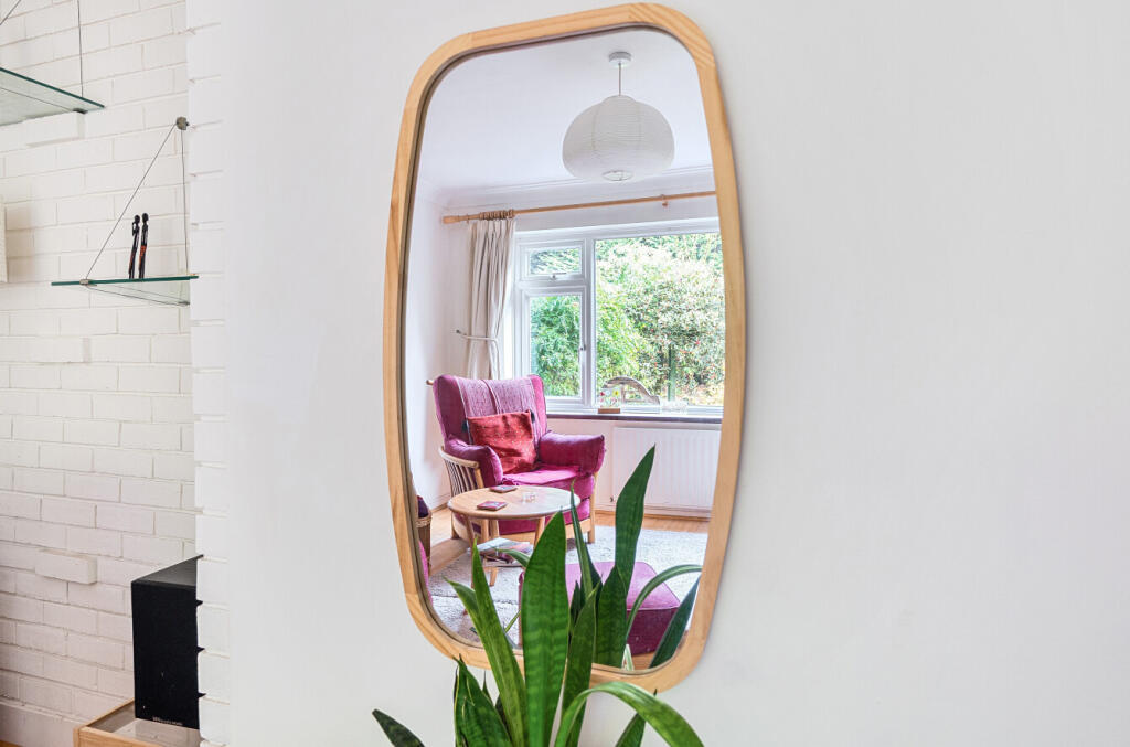 1385697-3-692971a...