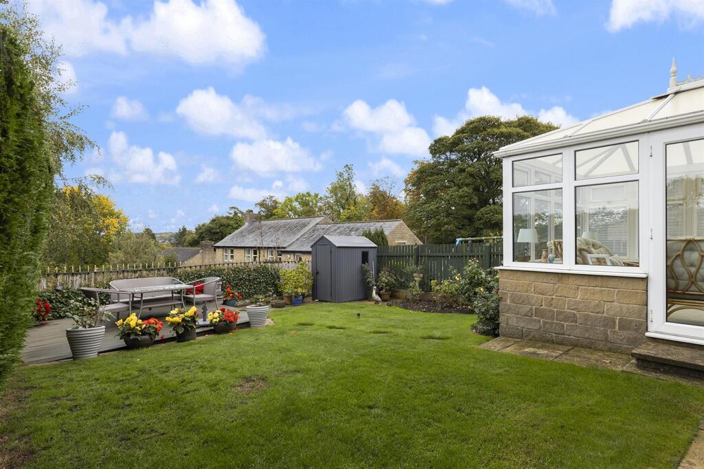 36 Blacksmith Fold, Almondbury 29_297.jpg