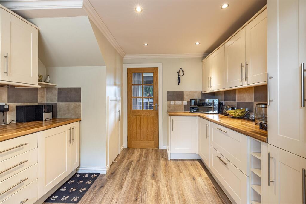 13 Ladyschaw Drive Selkirk 12.JPG