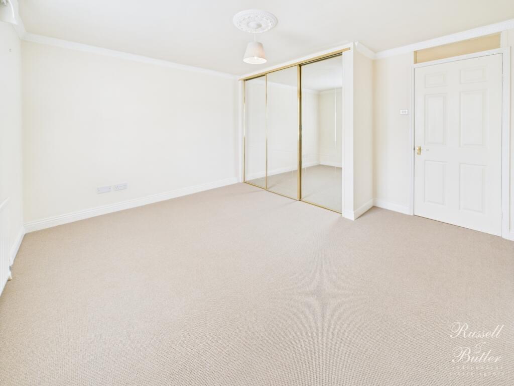 CAM02127G0-PR0321-STILL005