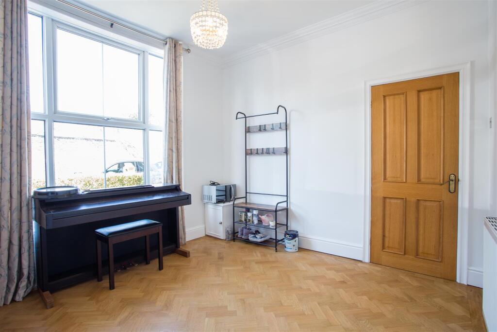 FRONT RECEPTION