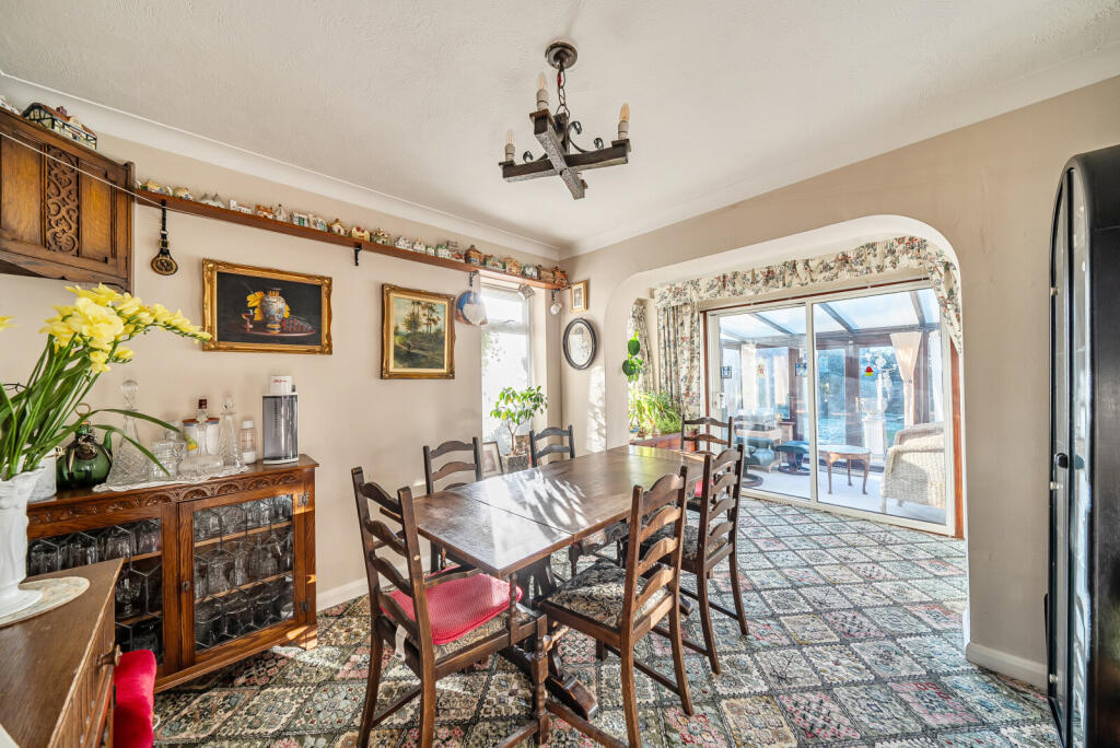 1396153-9-695d3a3...