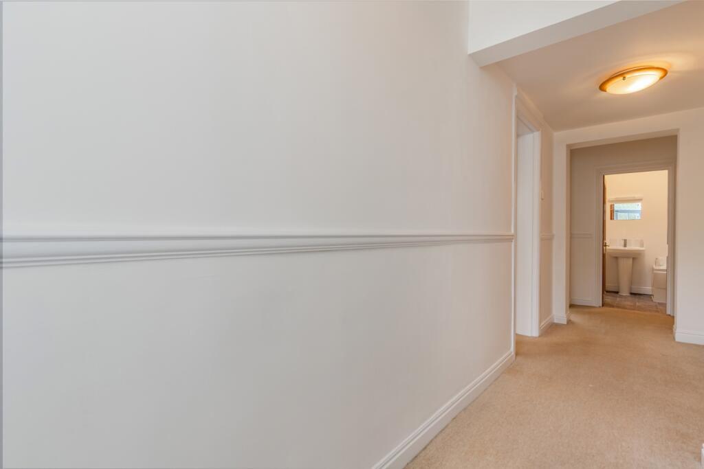 A11 - 3 Courtlands Torquay - 250414