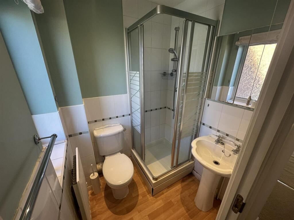 En-suite.JPEG