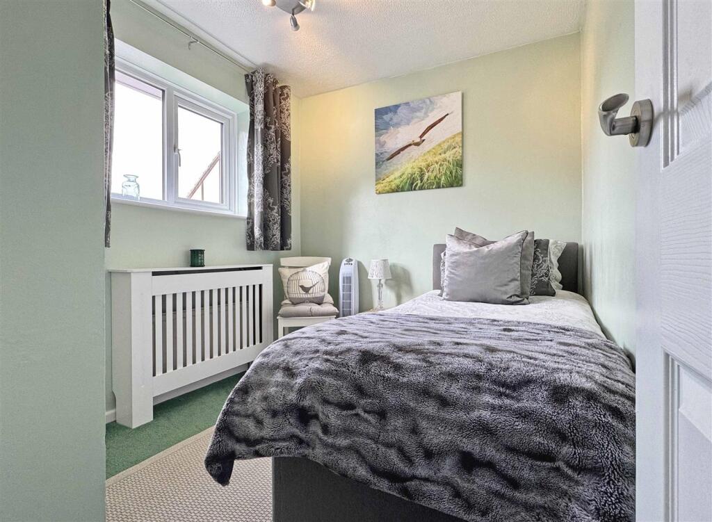 Bedroom 3.jpg