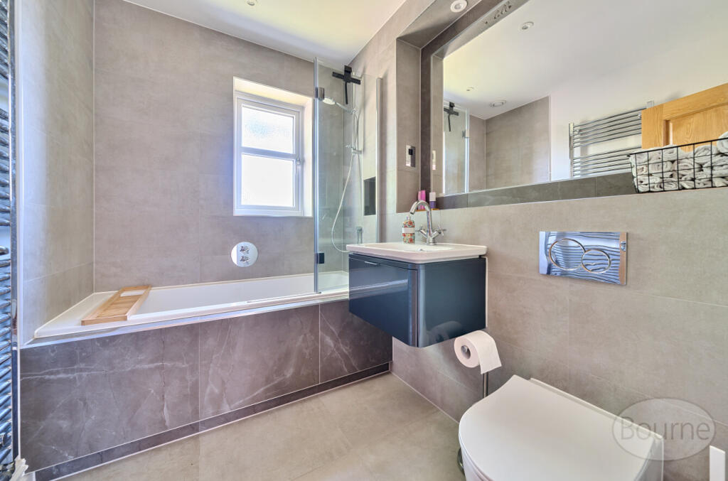 e8450e10-e833-404...