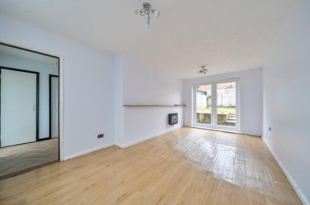 1395209-27-695f98...