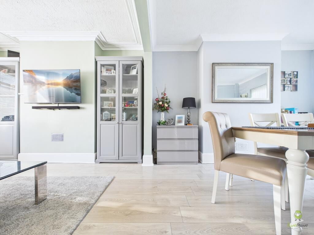 CAM01543G0-PR0155-STILL010