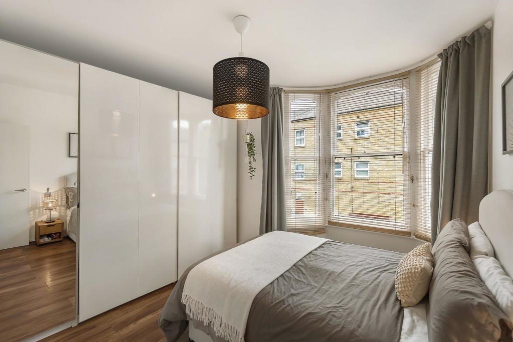 Bedroom (2).jpg