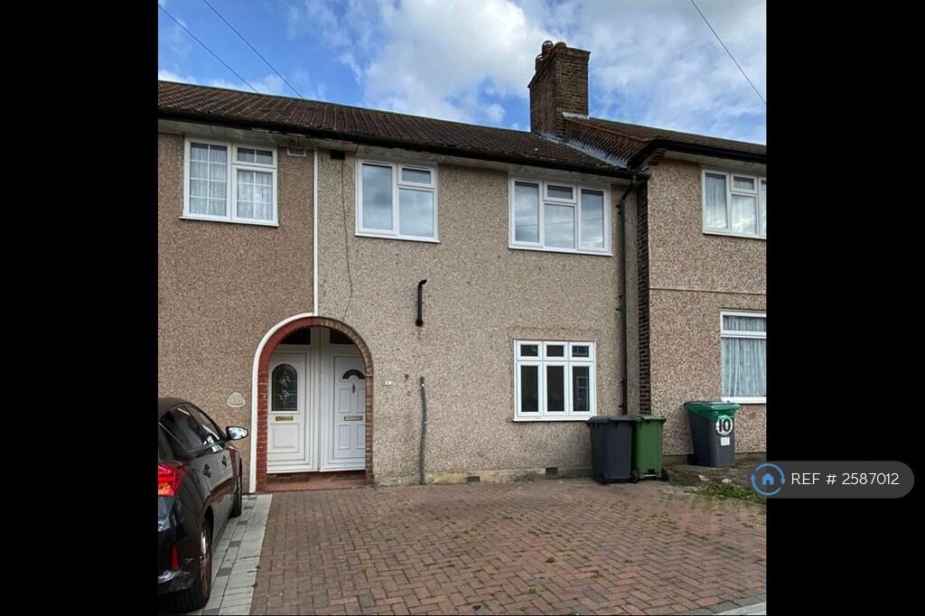 Front Of The House &amp; Driveway