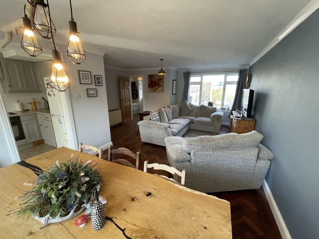 Lounge from Dinin...