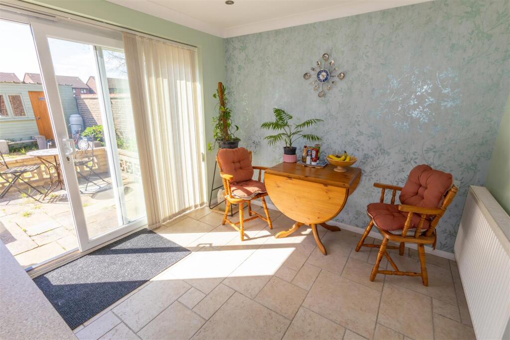 Kestrel Close-13 - t.jpeg