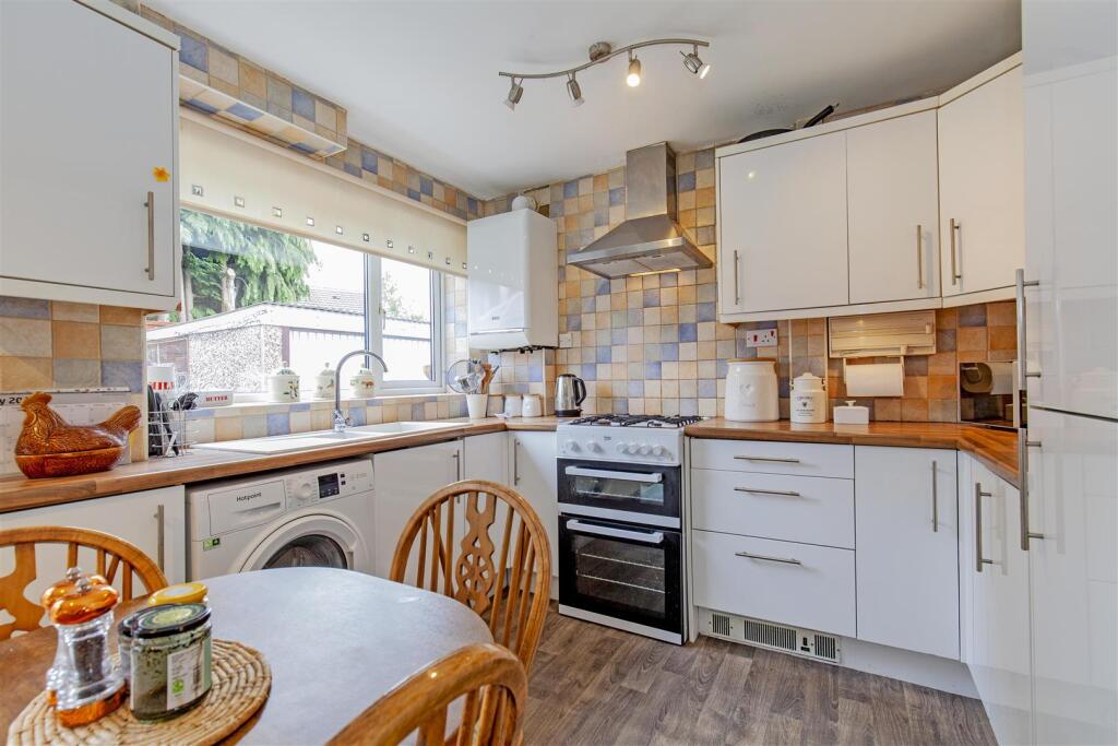Kitchen-3.jpg