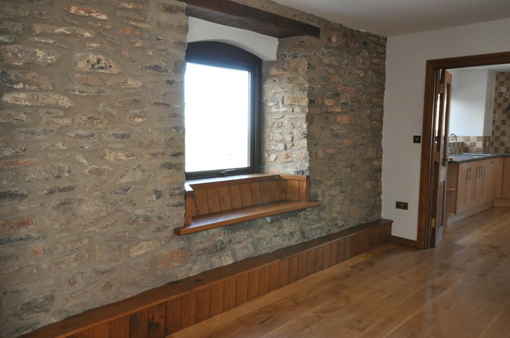 Dining Room Windo...