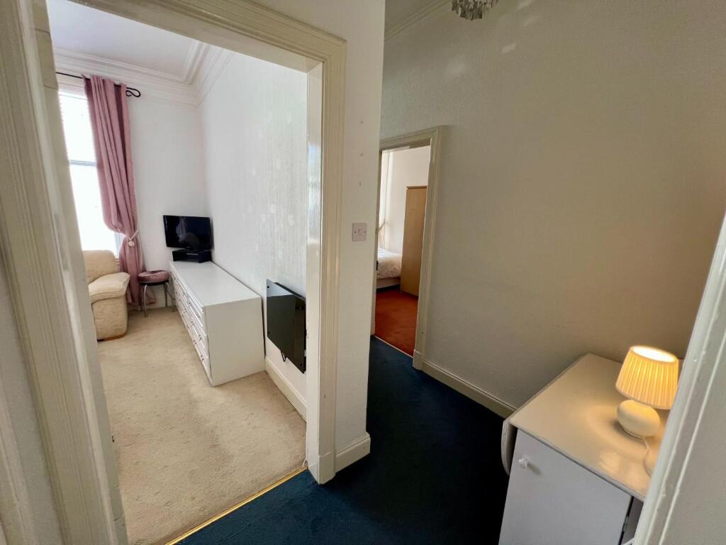 L-Shaped Hallway