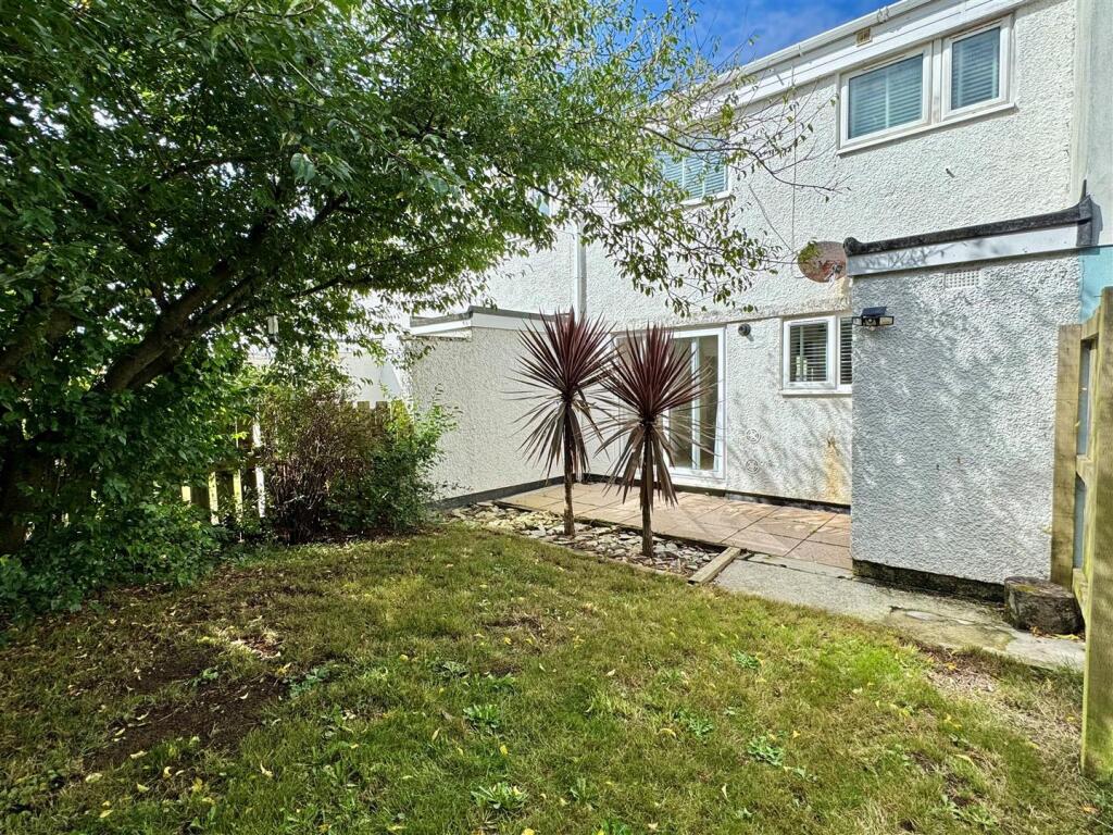 56 Calshot Close Garden