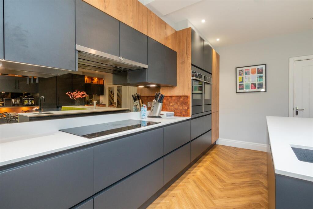 Breakfast Kitchen Aspect 5