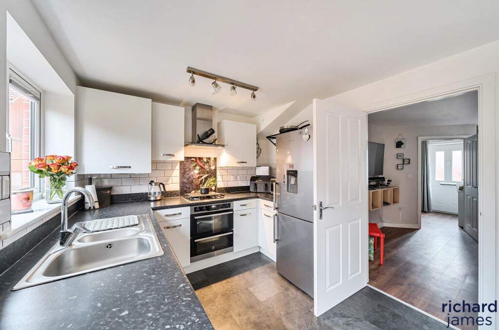 cef13f0409a24de9b0efcd5c01ed3c22