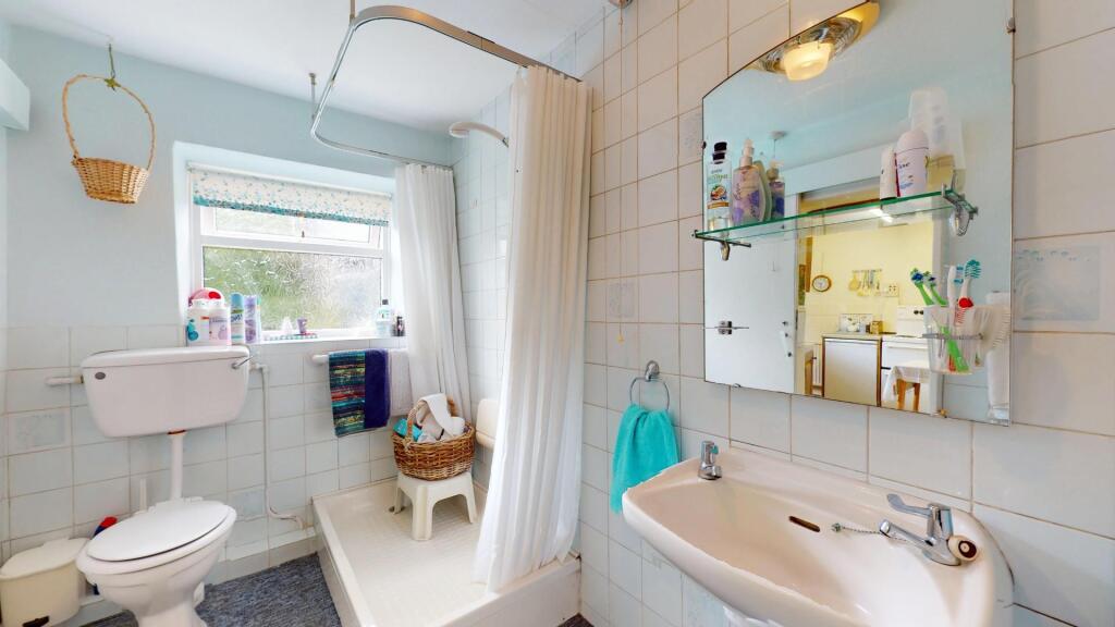 DOWNSTAIRS SHOWER ROOM