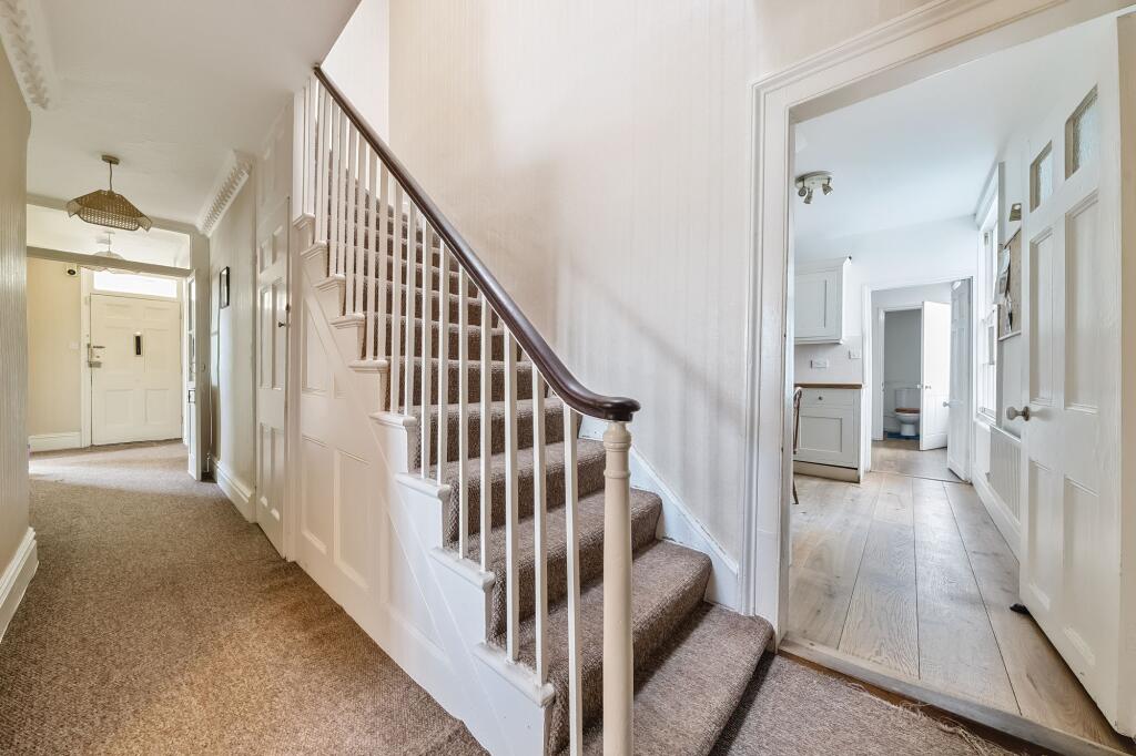 Entrance Hall (2)