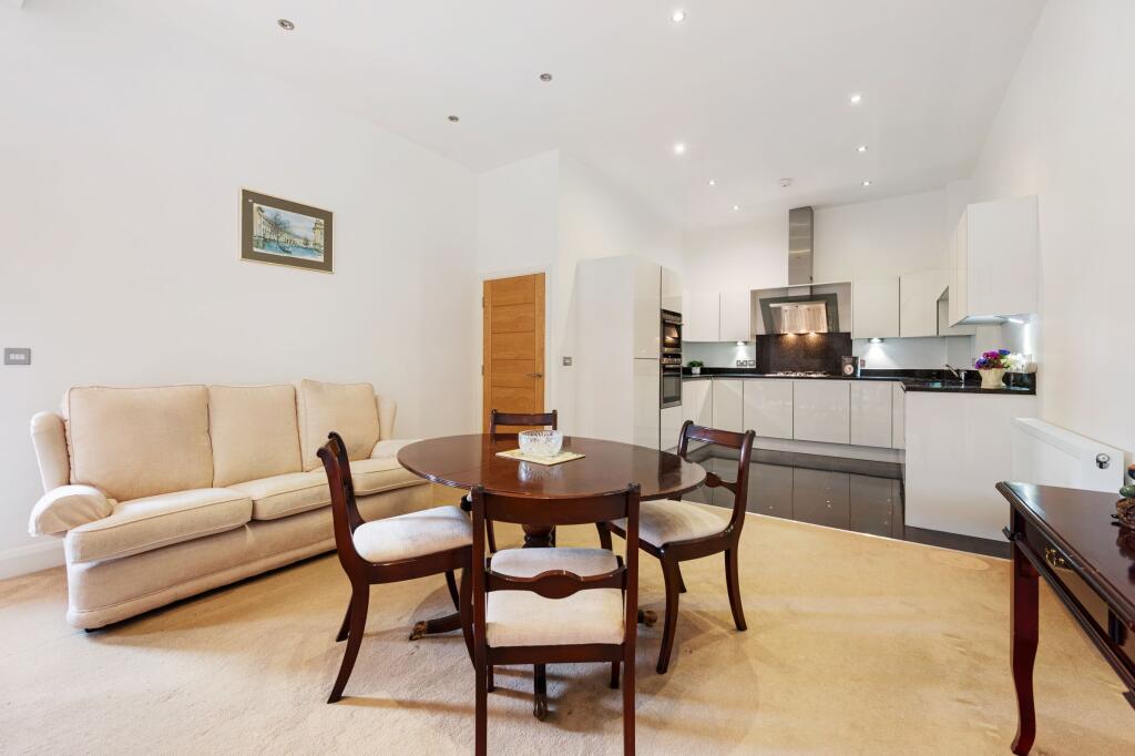 Open Plan Lounge / Dining / Kitchen