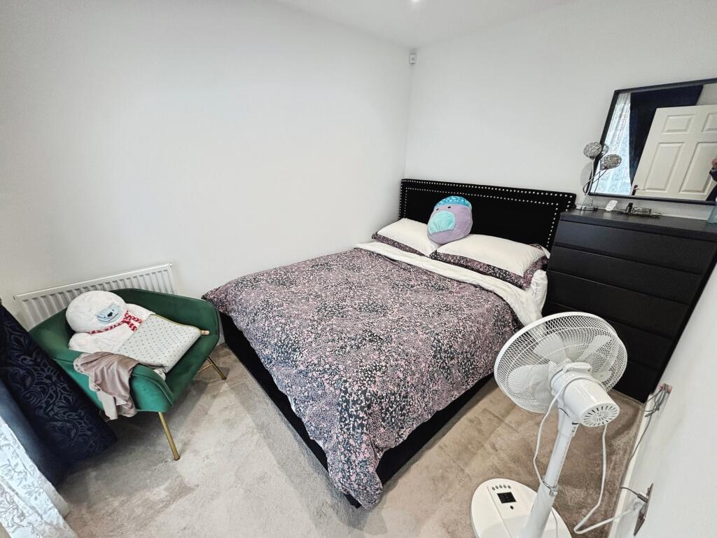 e64e622fbedroom202