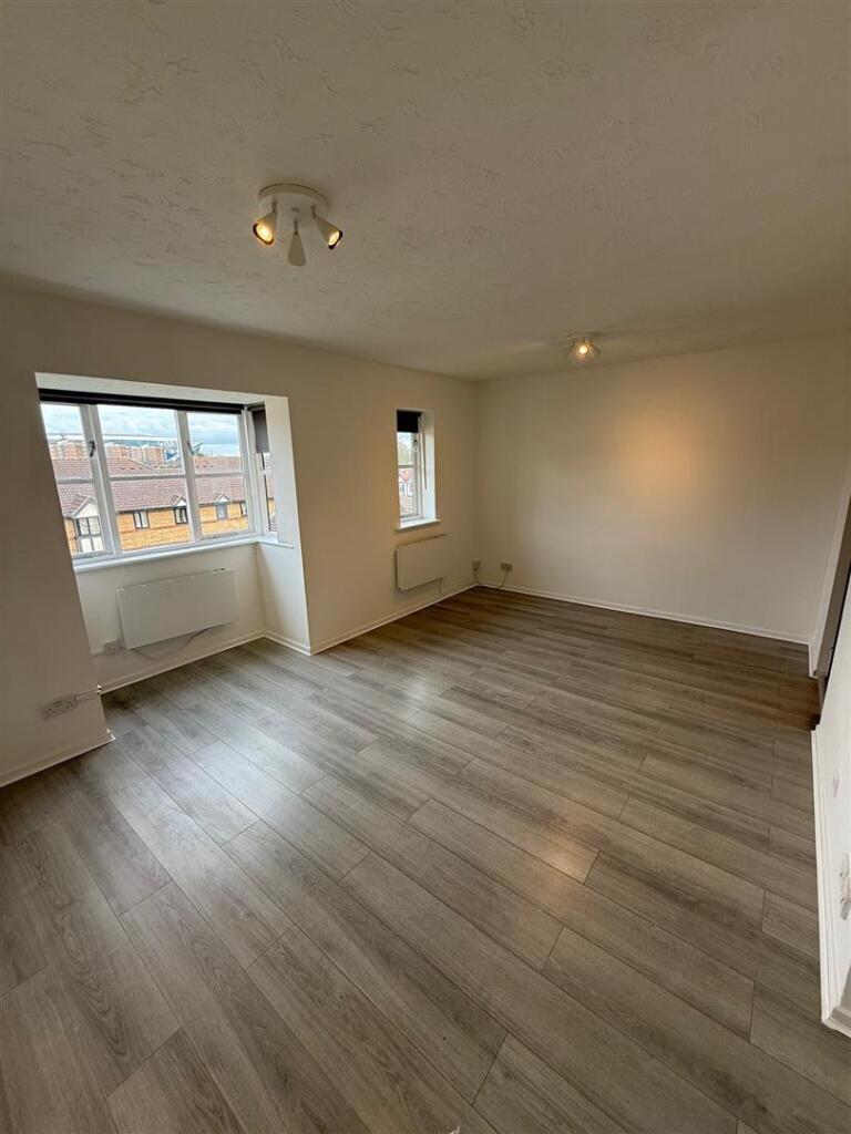 Living Room 2.jpg