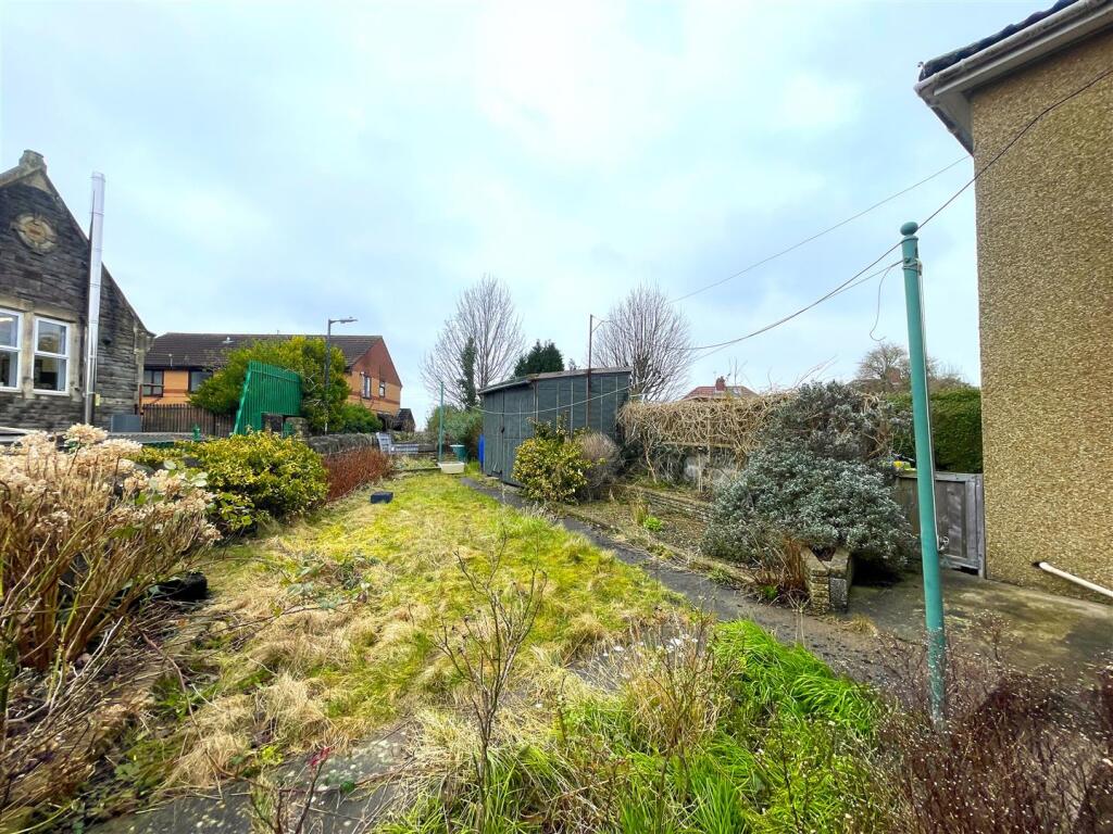 10 - 3 bedroom end terrace.JPG