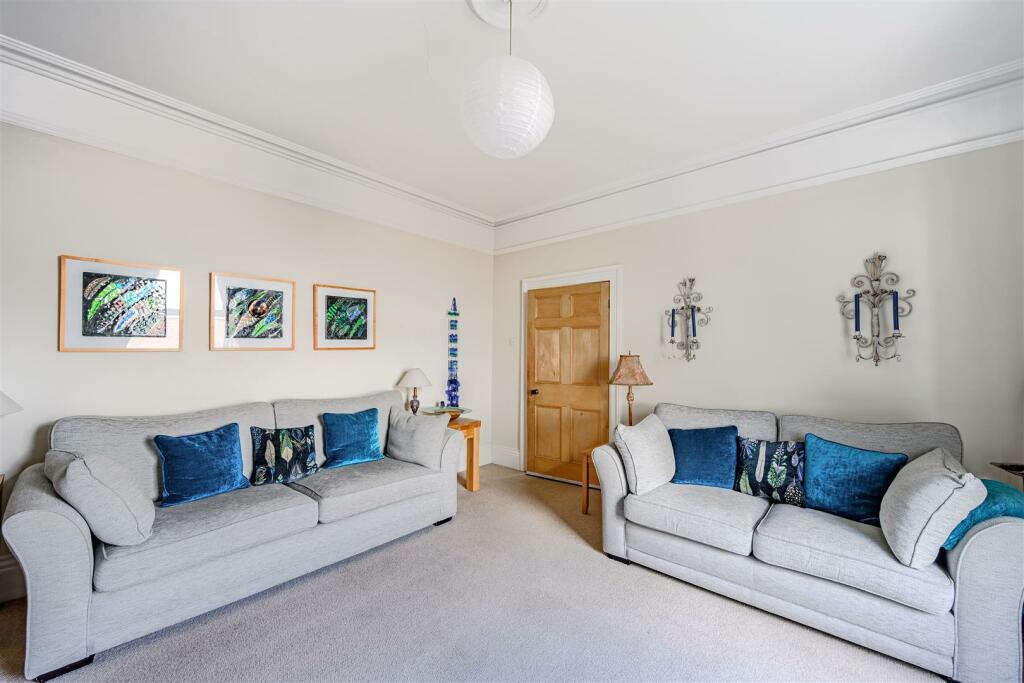 Reception room 2