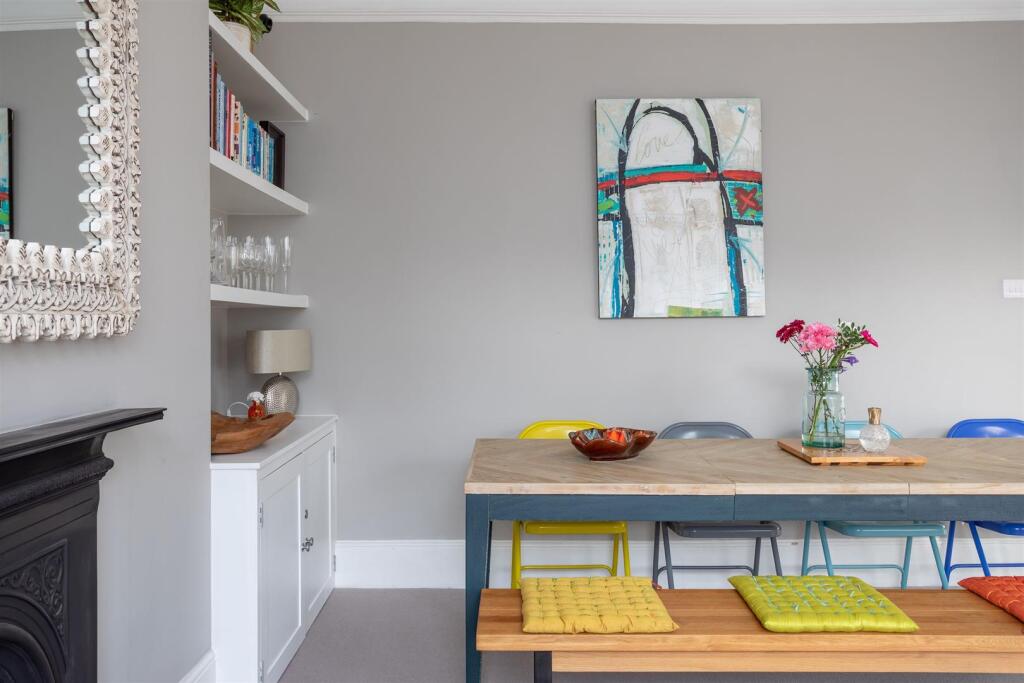 Lounge and diner 4.jpeg