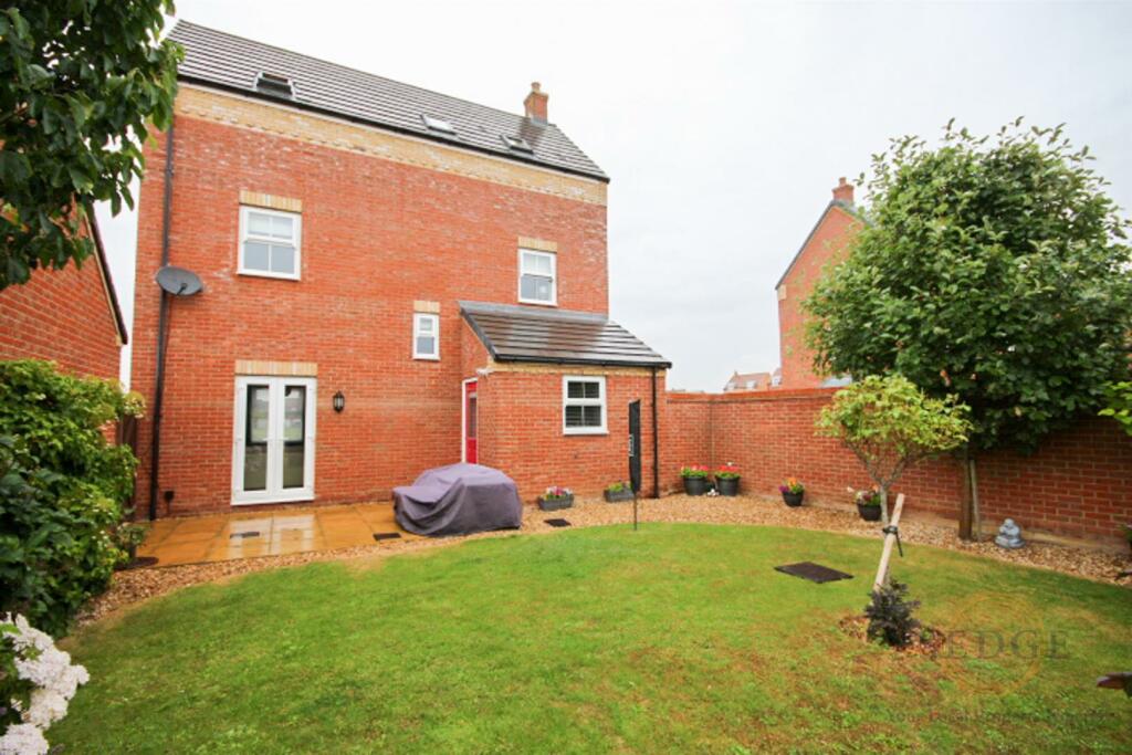 18 derwent way -25.jpg