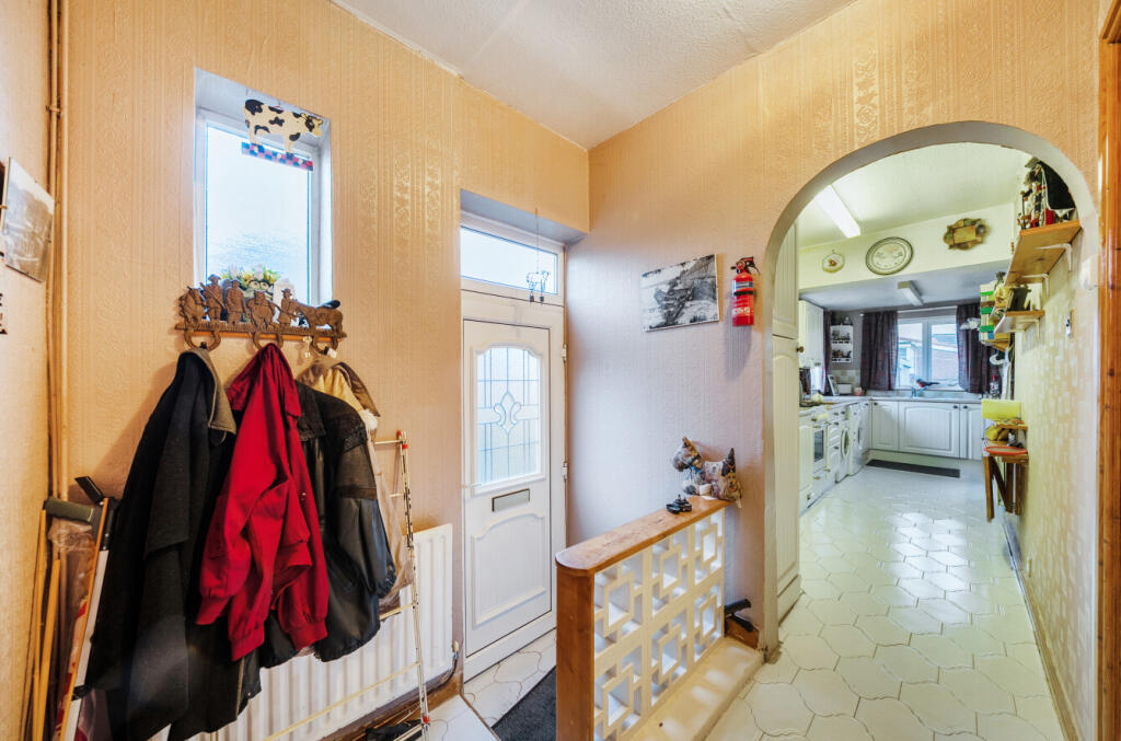 1393254-15-693fe5...