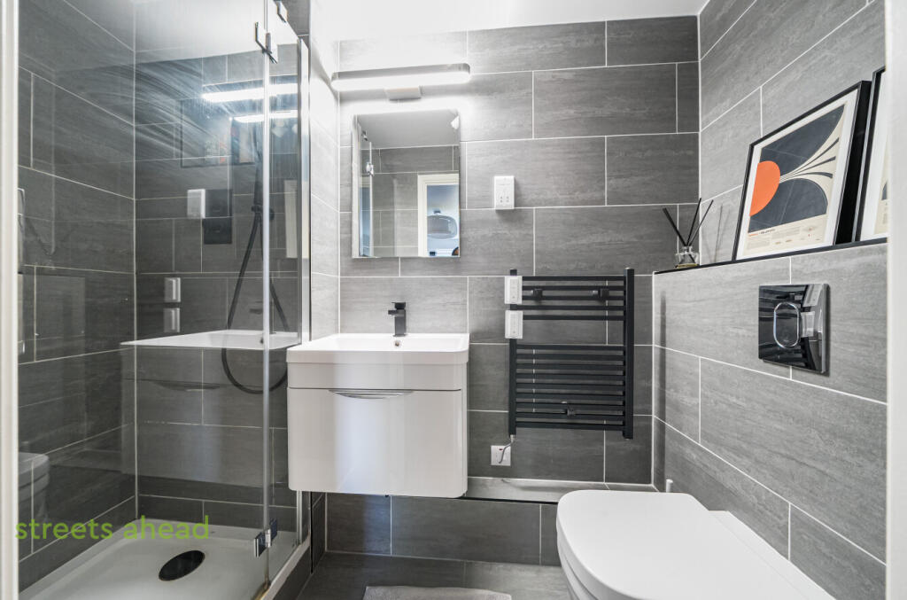 de2e4a9d-7b08-467...