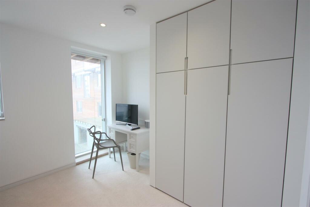 4 Towan Heights Bedroom 1