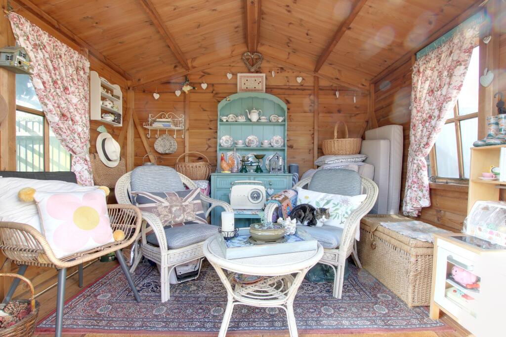 SUMMER HOUSE