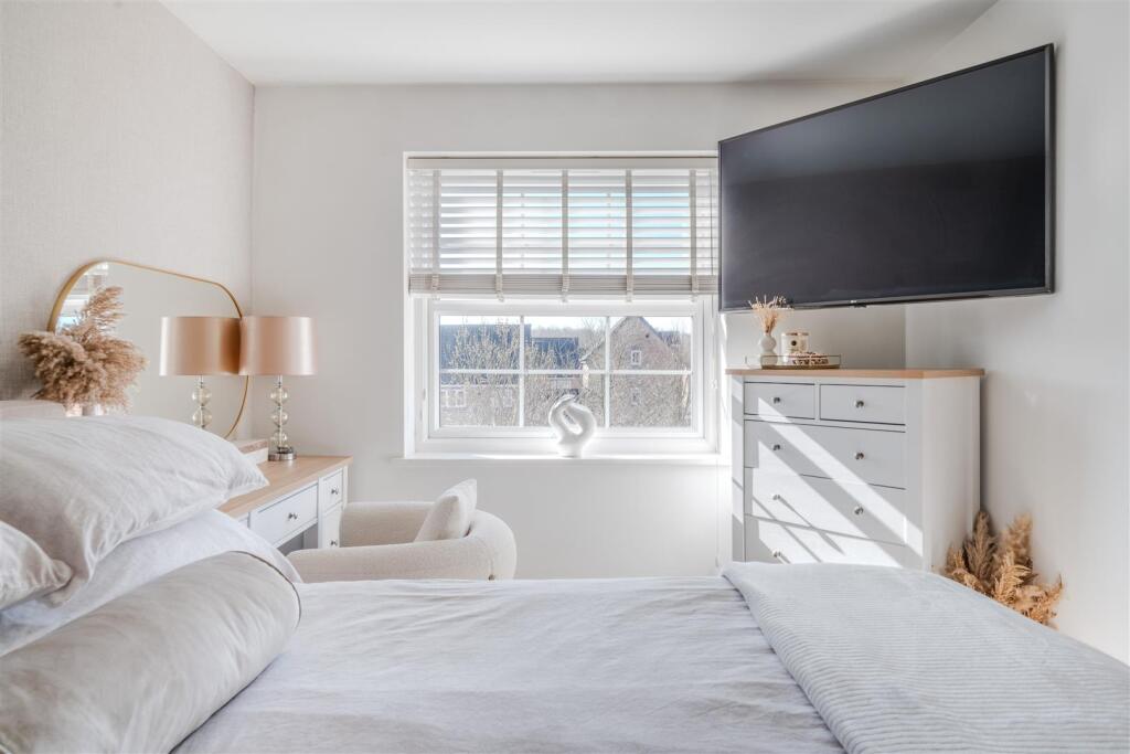 Bedroom 2-4.jpg