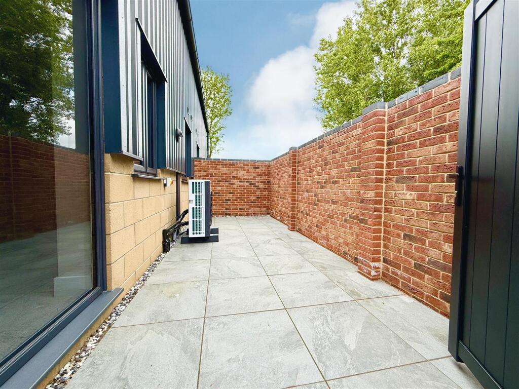 courtyard garden
